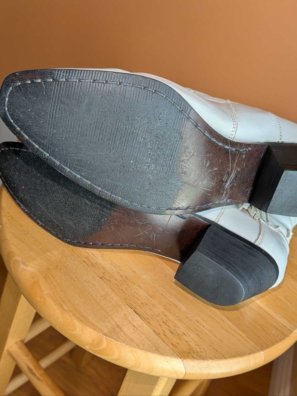 dingo White Fringe Western Heeled Boots - Picture 12 of 14